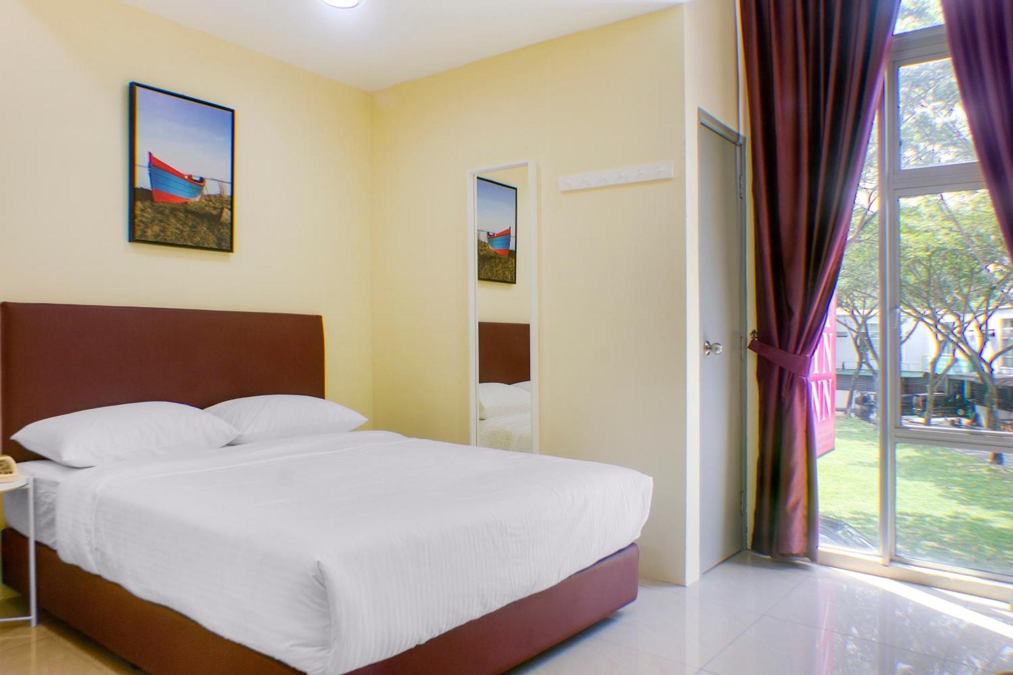 Oyo 90090 Roselyn Inn 2 Pasir Gudang Eksteriør bilde